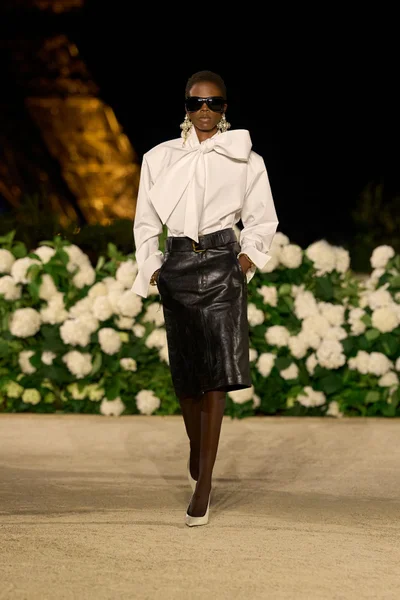 Look 4